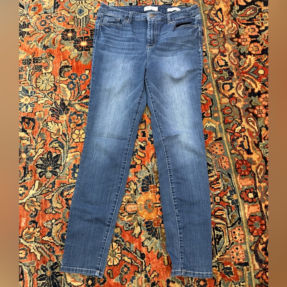 Medium Wash curvy High Rise Skinny Jeans